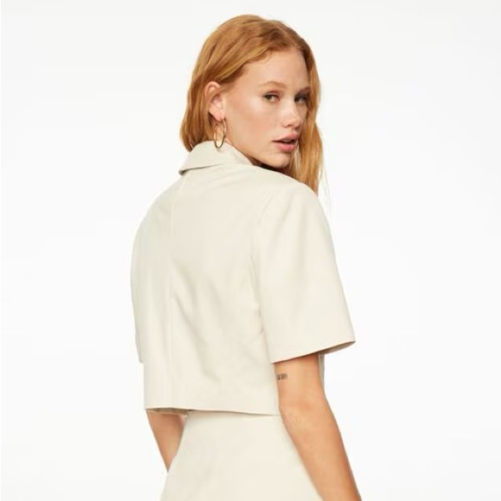Dynamite Kelsey Short Sleeve Cropped Blazer - Picture 2 of 4